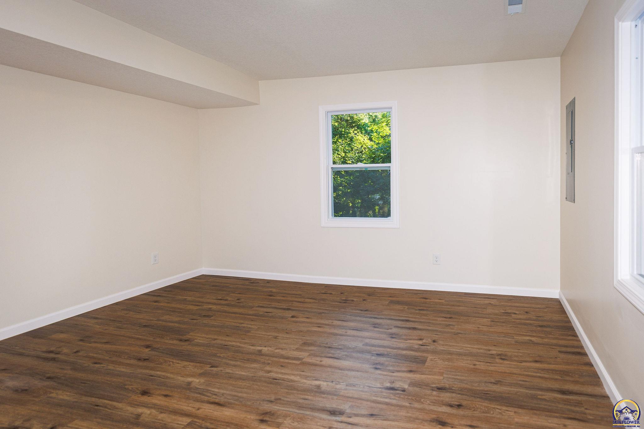 2409 Southwest Fillmore Street Topeka, KS 66611 - Photo 21 of 23