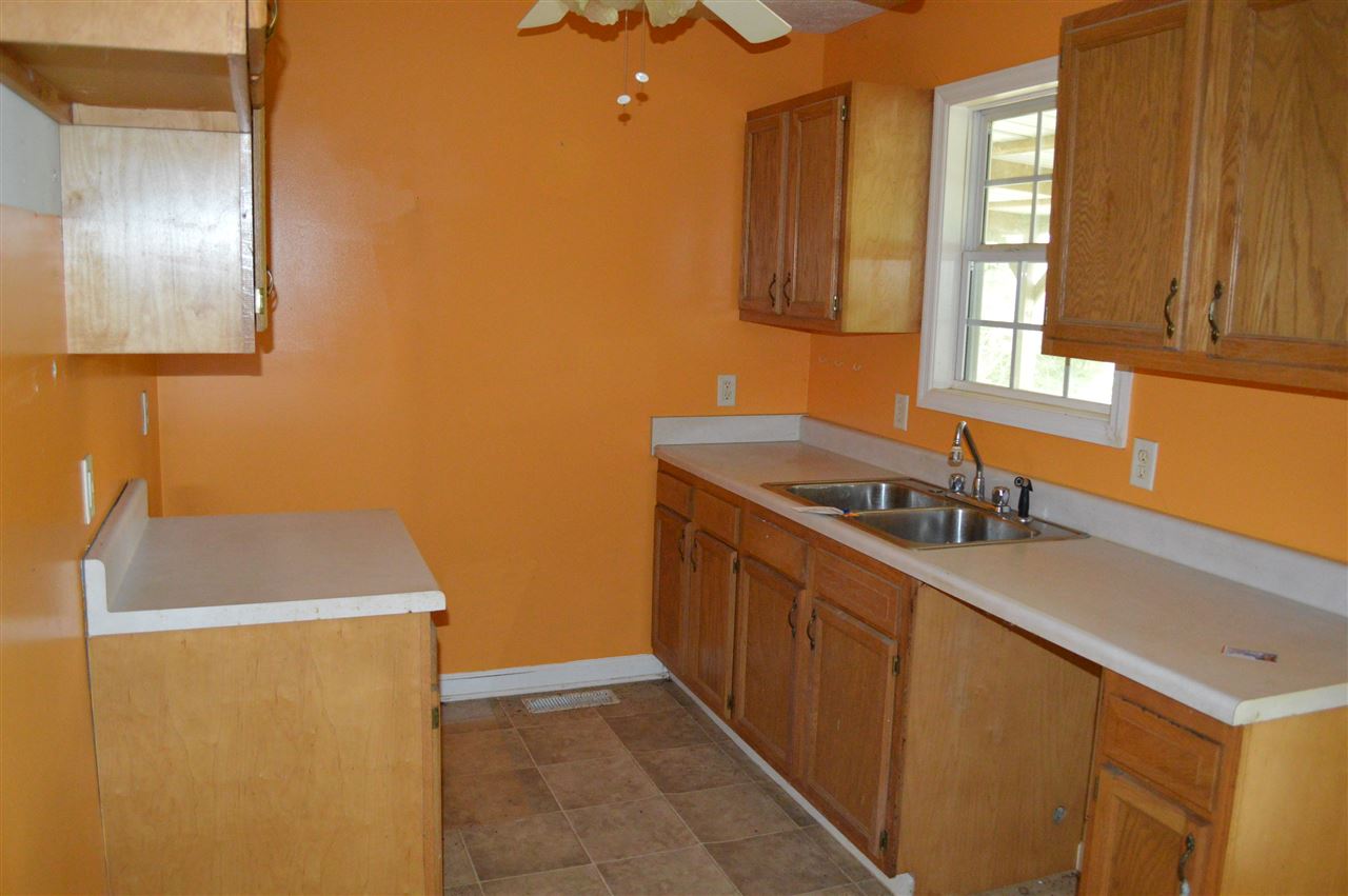 1037 Mercer Road Bowling Green, KY 42101 - Photo 5 of 8 Gallery Image 5