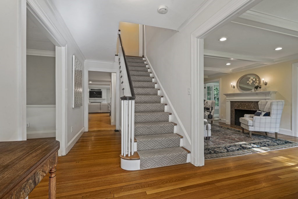 12 Tennyson Road Wellesley, MA 02481 - Photo 17 of 41