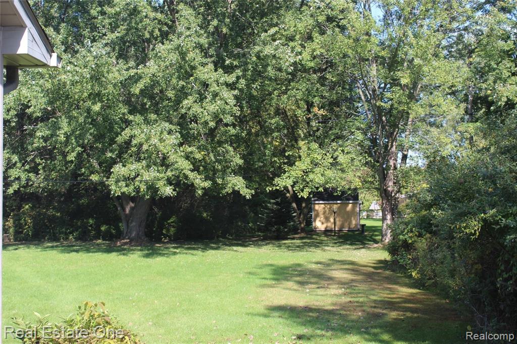 10026 West Mt Morris Road Flushing, MI 48433 - Photo 4 of 30