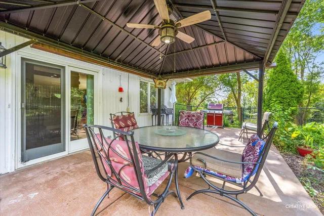 $469,900 | 1002 Bruce Drive, Elgin, IL 60120