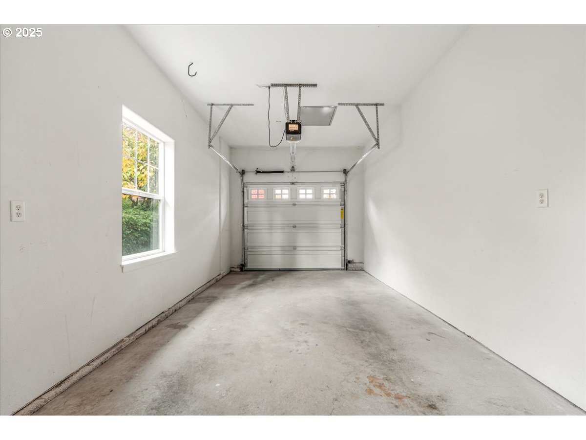 30424 Southwest Ruth Street, Unit 84 Wilsonville, OR 97070 - Photo 36 of 48 a view of a windows and an entryway in a room