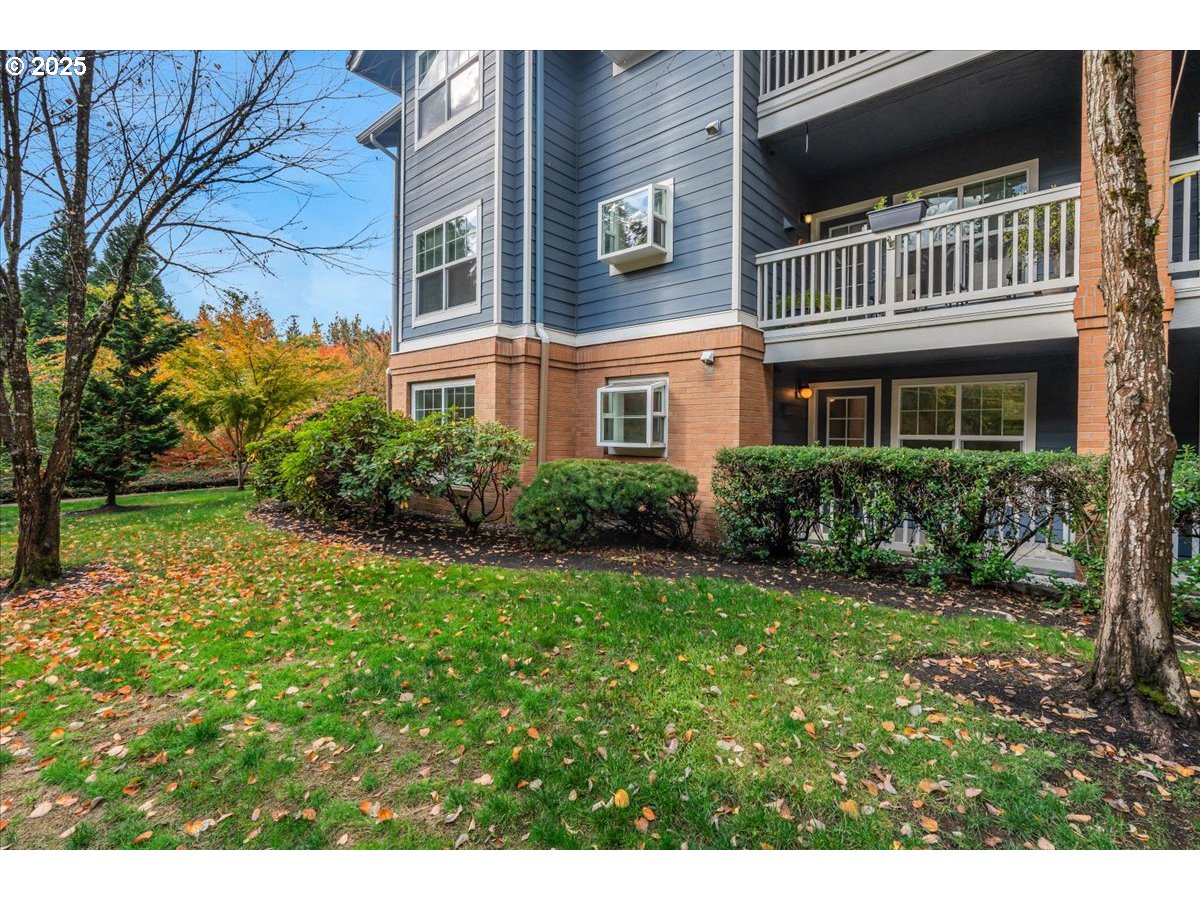 30424 Southwest Ruth Street, Unit 84 Wilsonville, OR 97070 - Photo 40 of 48 a view of outdoor space yard and front view of a house