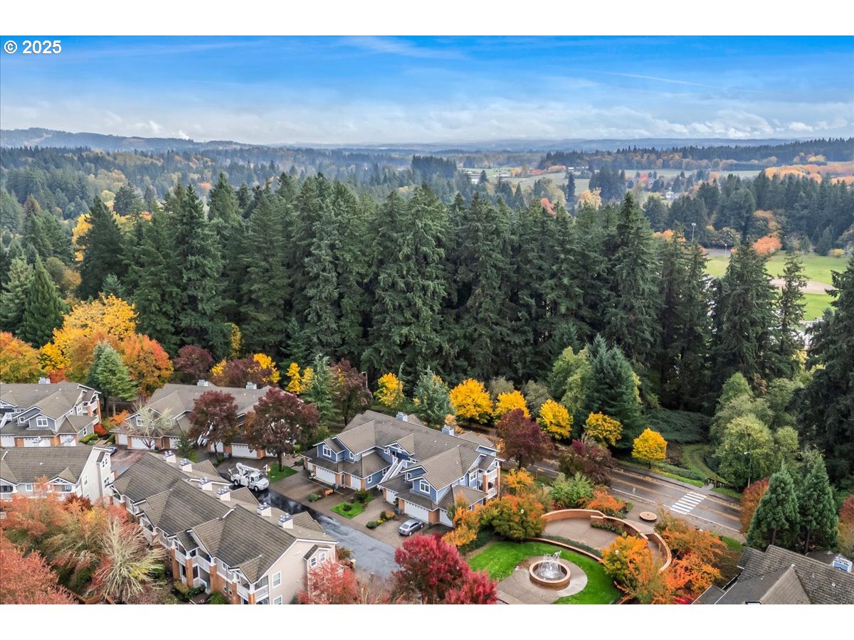 30424 Southwest Ruth Street, Unit 84 Wilsonville, OR 97070 - Photo 45 of 48 a view of a city