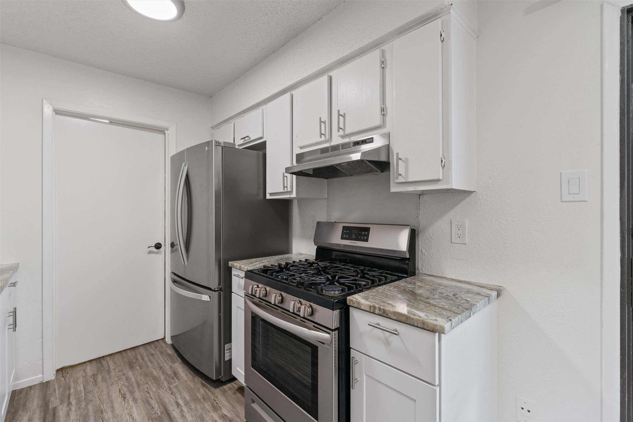 11411 Walnut Ridge Drive, Unit B Austin, TX 78753 - Photo 8 of 18