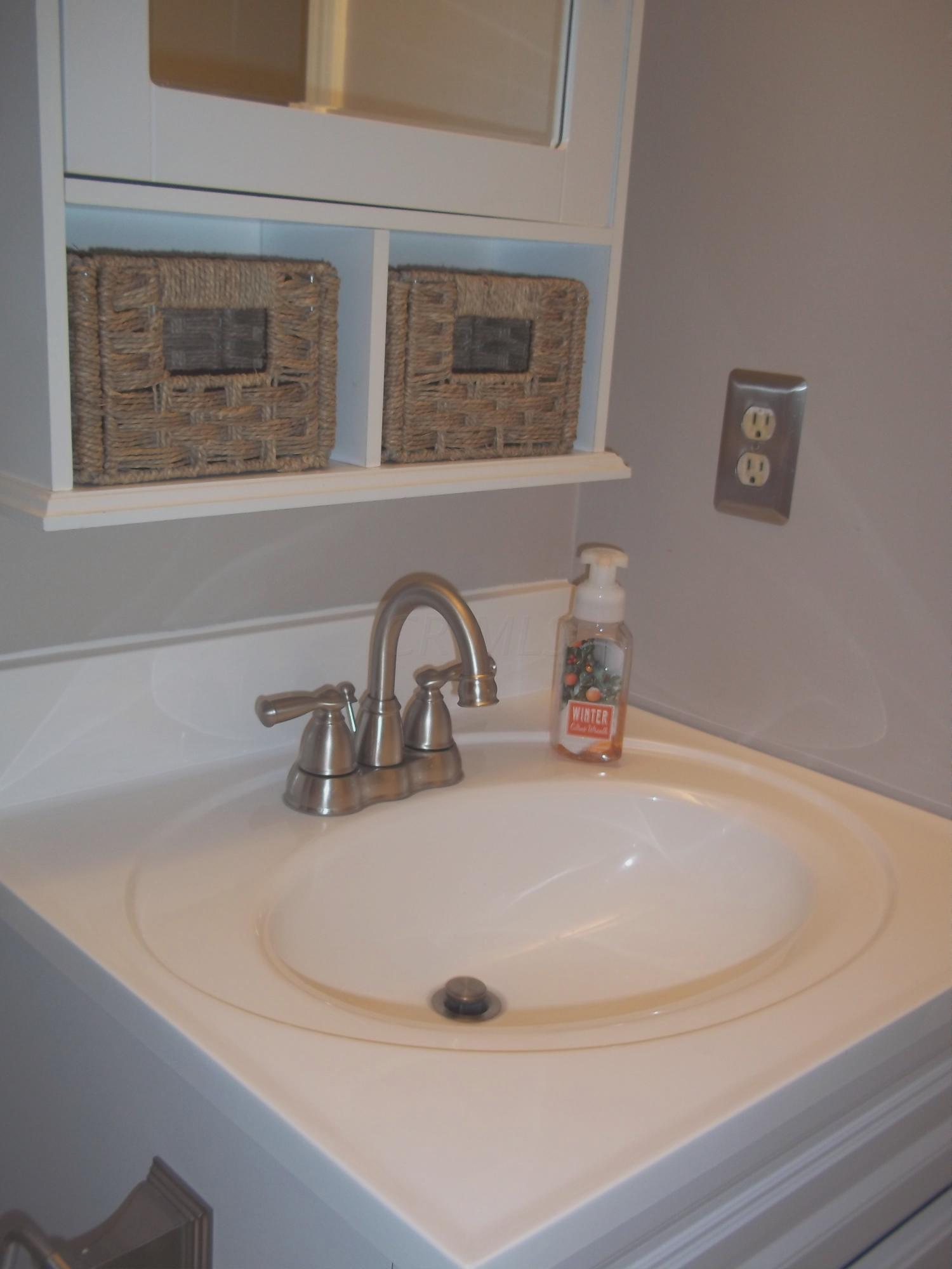 1736 Rushing Way Columbus, OH 43235 - Photo 15 of 22 Gallery Image 15