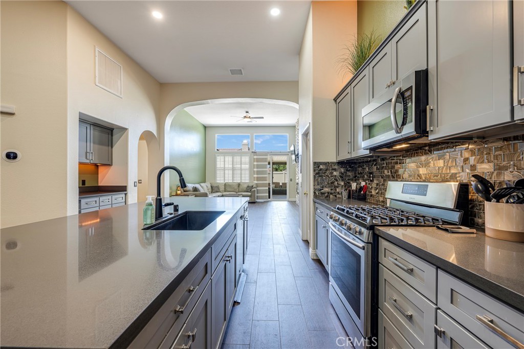 27100 Early Dawn Road Menifee, CA 92584 - Photo 28 of 71