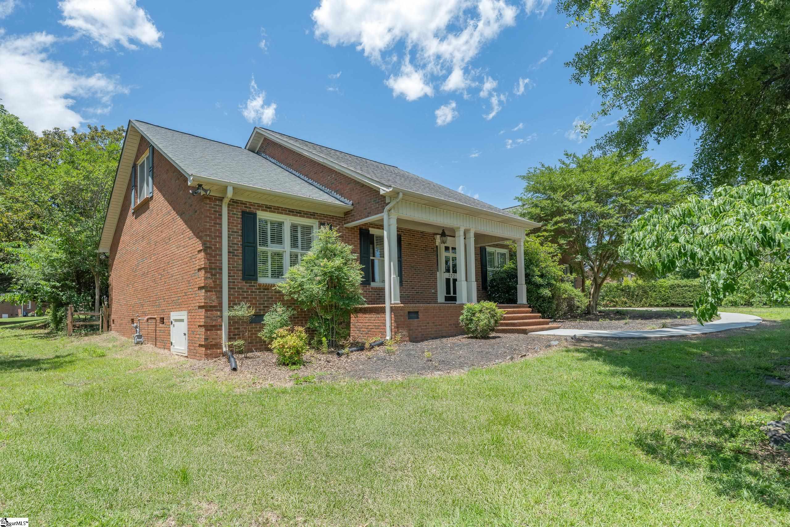 322 North Rutherford Road Greer, SC 29651 - Photo 3 of 40