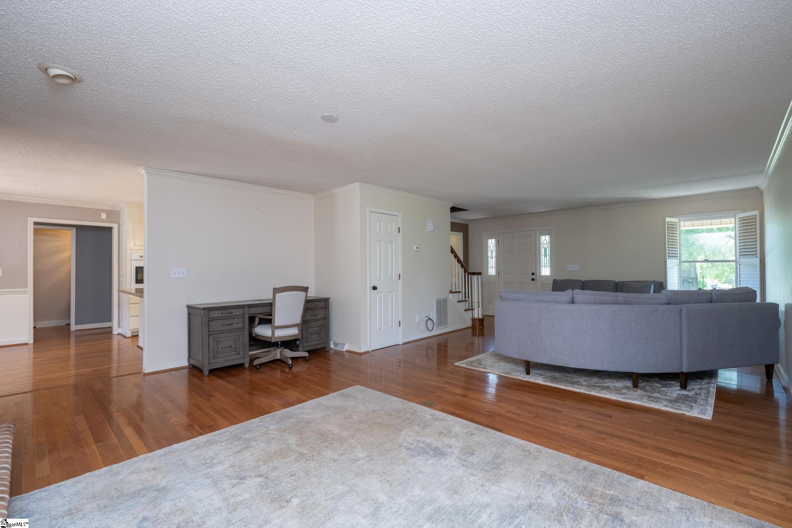 322 North Rutherford Road Greer, SC 29651 - Photo 5 of 40