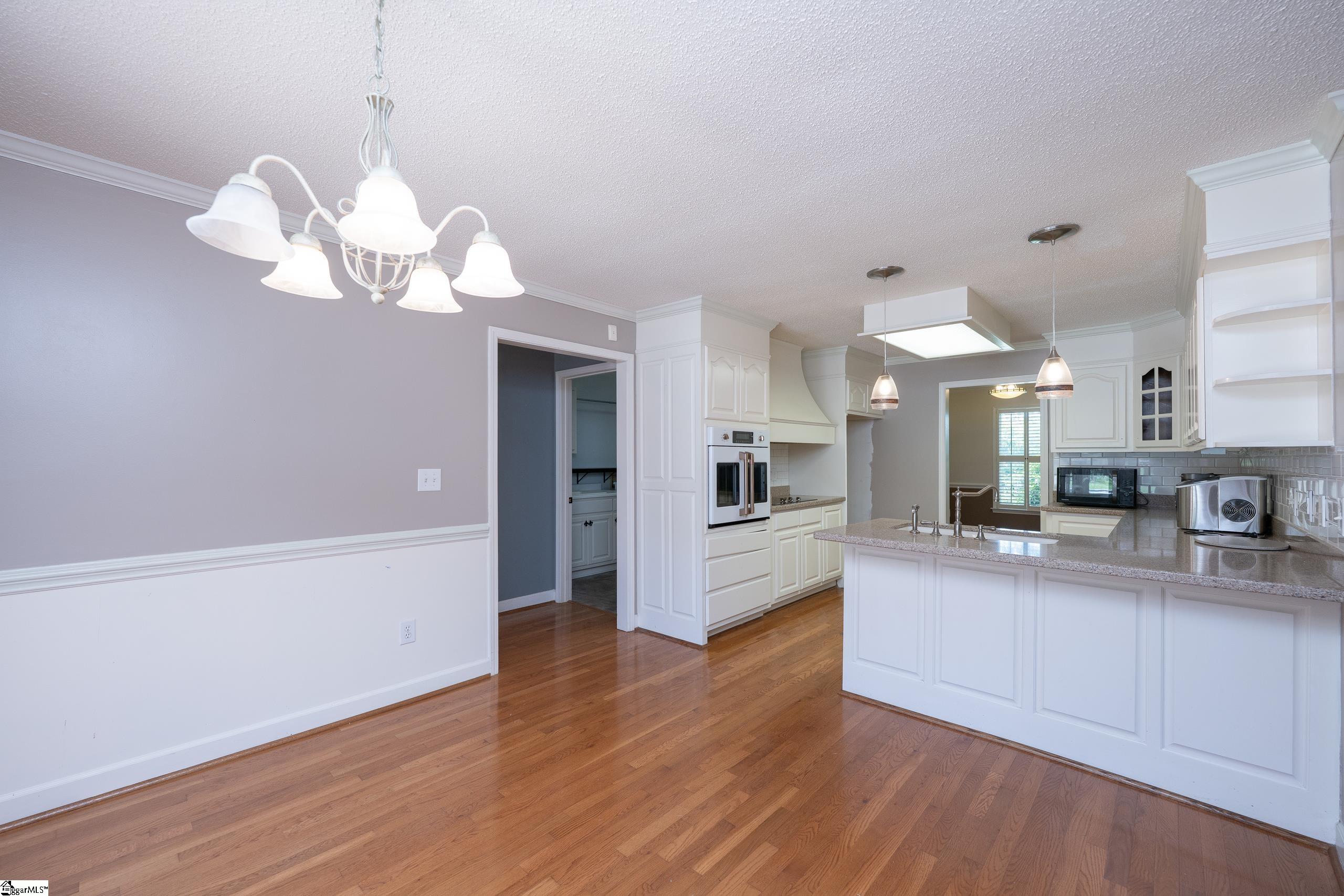 322 North Rutherford Road Greer, SC 29651 - Photo 8 of 40