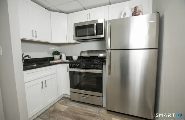 $1,975 | 225 Lordship Boulevard, Unit 1I, Stratford, CT 06615