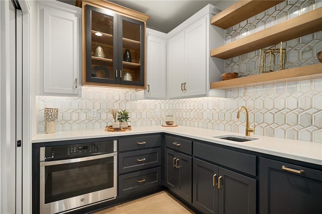 11216 South Gleason Road Olathe, KS 66061 - Photo 21 of 59