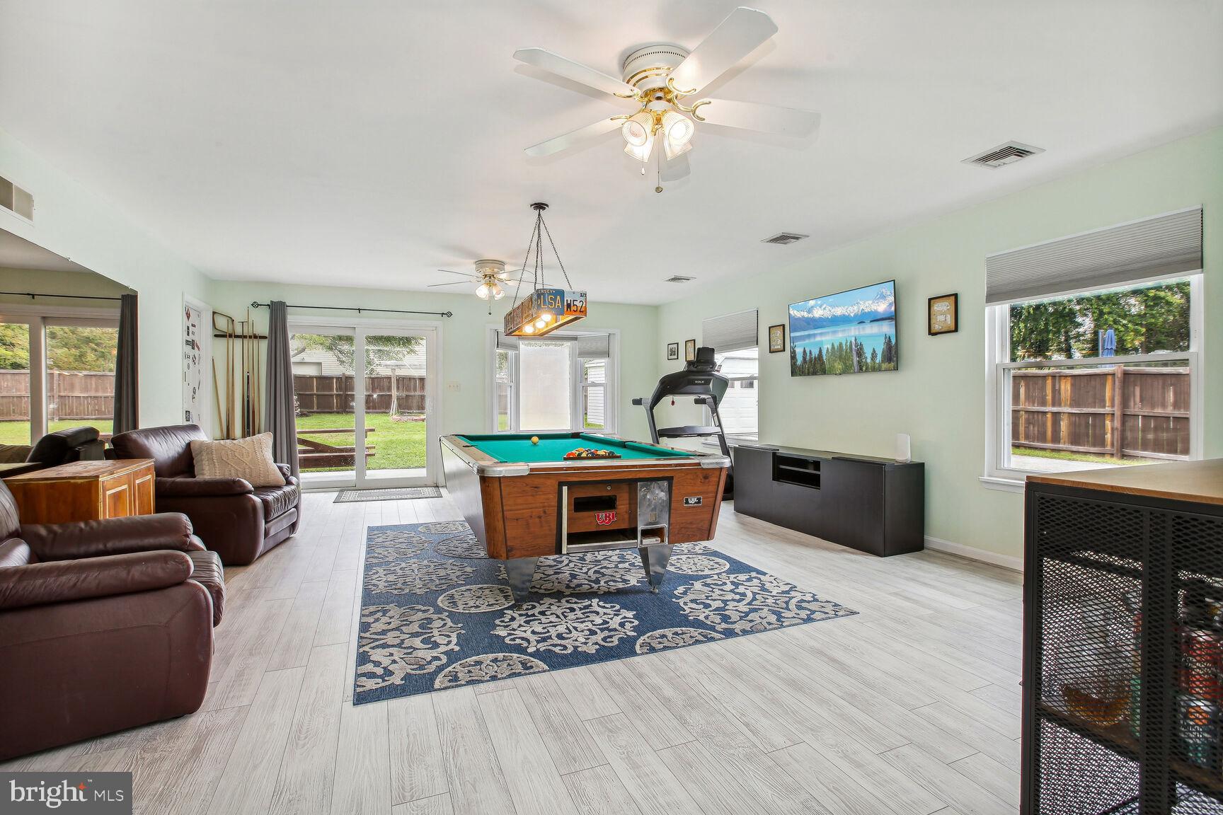 8112 Locust Avenue Rosedale, MD 21237 - Photo 15 of 29 Family Room