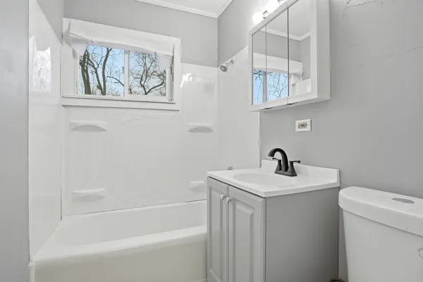 $139,900 | 245 Blackhawk Drive, Park Forest, IL 60466