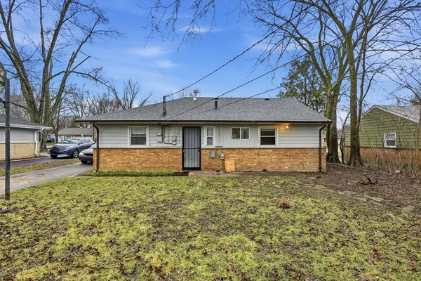 $139,900 | 245 Blackhawk Drive, Park Forest, IL 60466