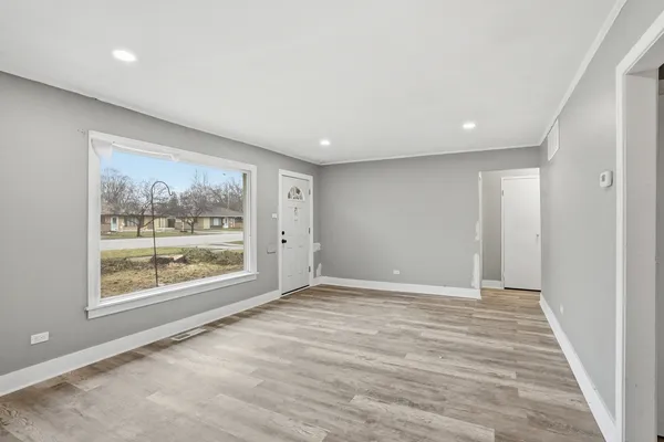 $139,900 | 245 Blackhawk Drive, Park Forest, IL 60466