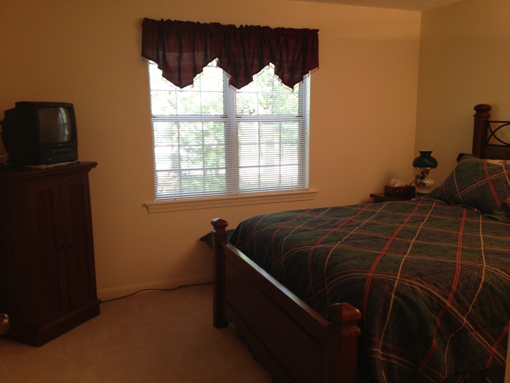 702 Ridgefield Circle, Unit D Clinton, MA 01510 - Photo 6 of 10 Gallery Image 6