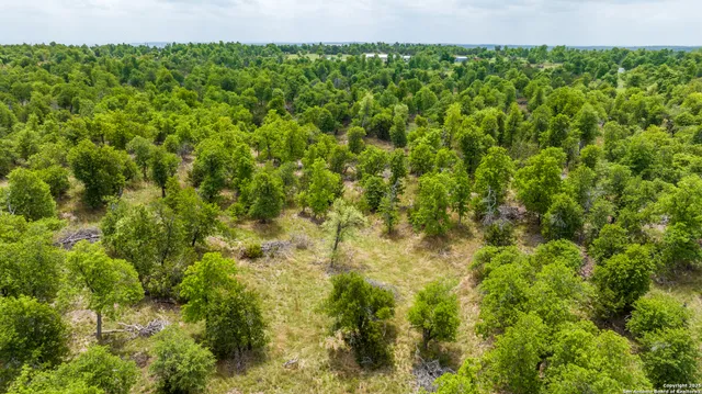 $1,095,000 | 2050 Adj Lane, Fredericksburg, TX 78624