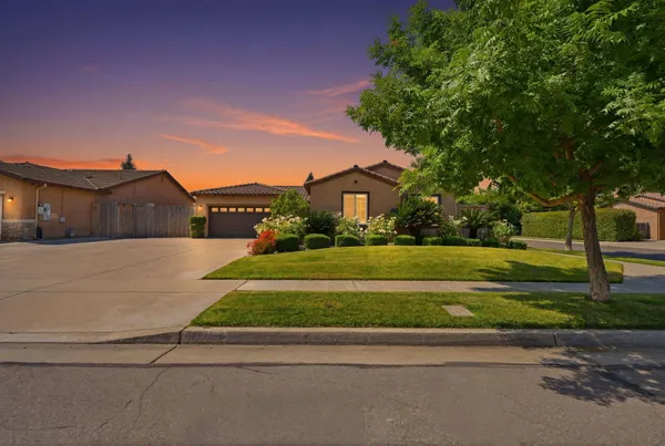 $550,000 | 4235 West Elowin Court, Visalia, CA 93291