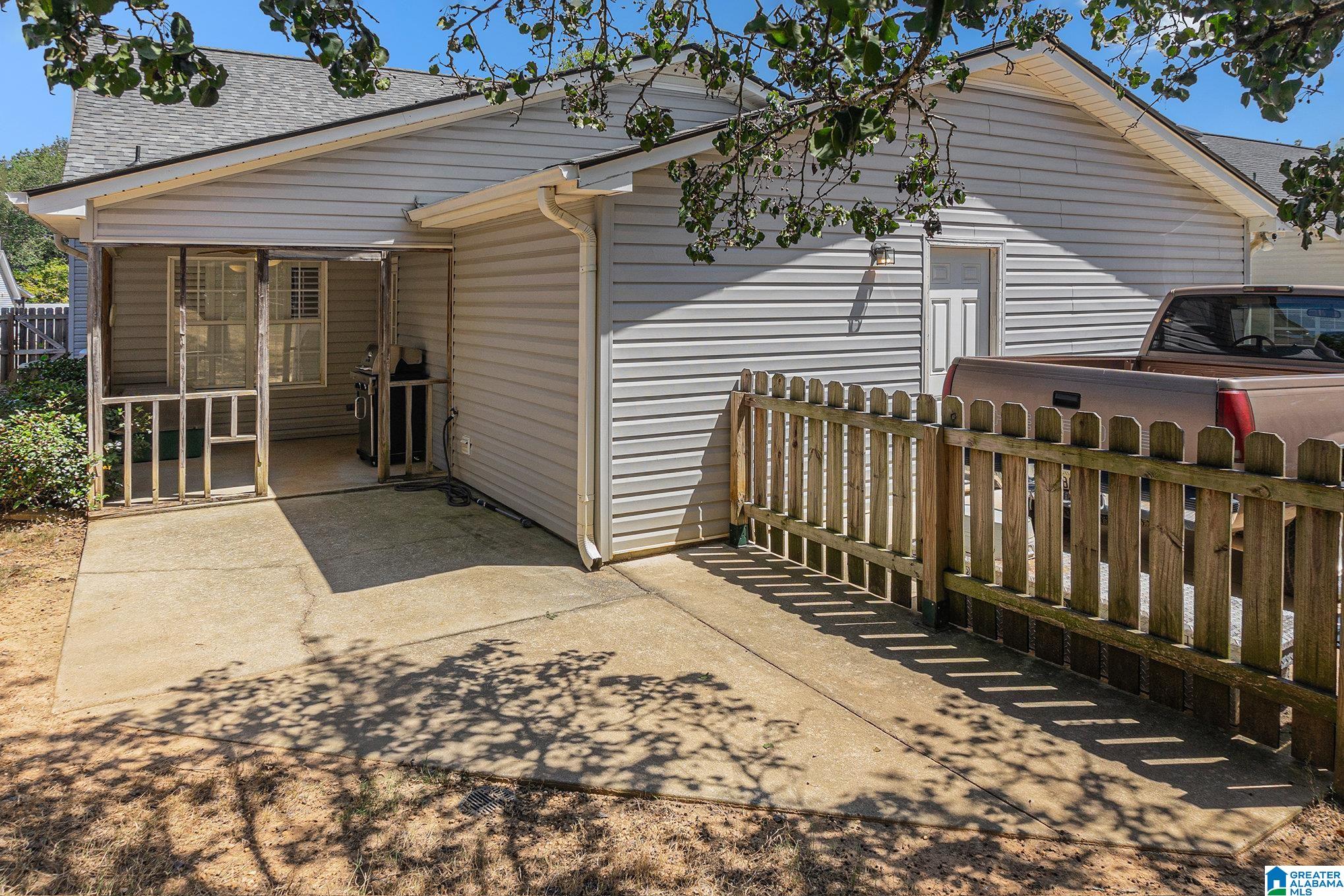 1548 Oliver Road Leeds, AL 35094 - Photo 6 of 17