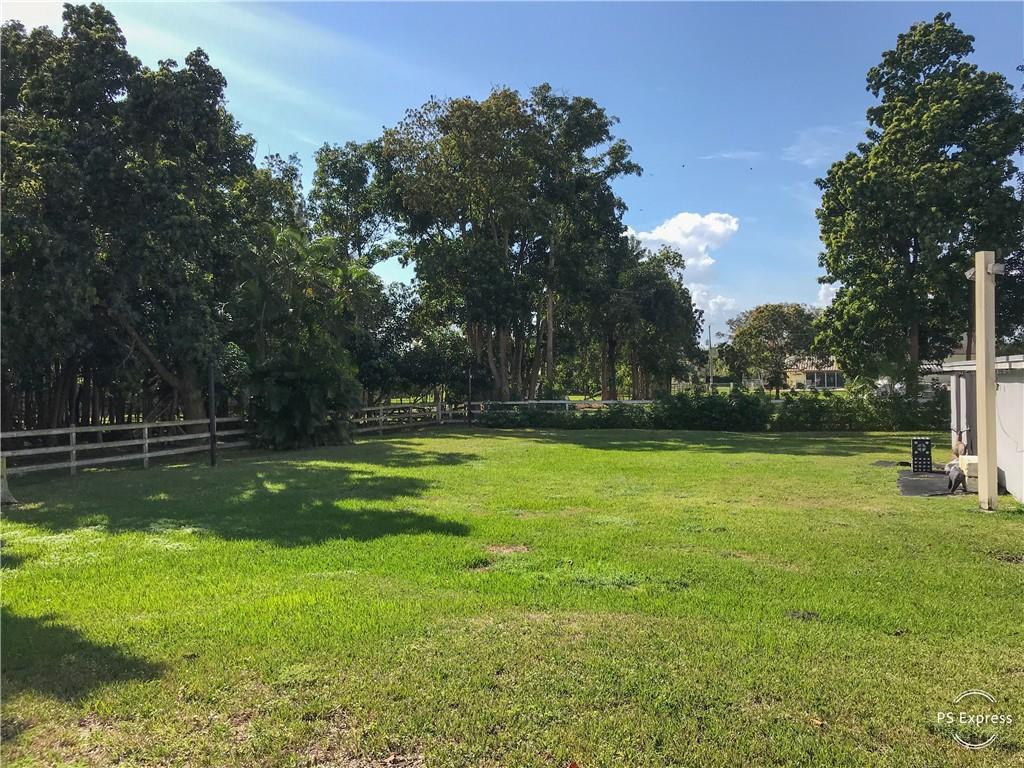 5521 Southwest 195th Terrace Southwest Ranches, FL 33332 - Photo 6 of 25 Photo 6