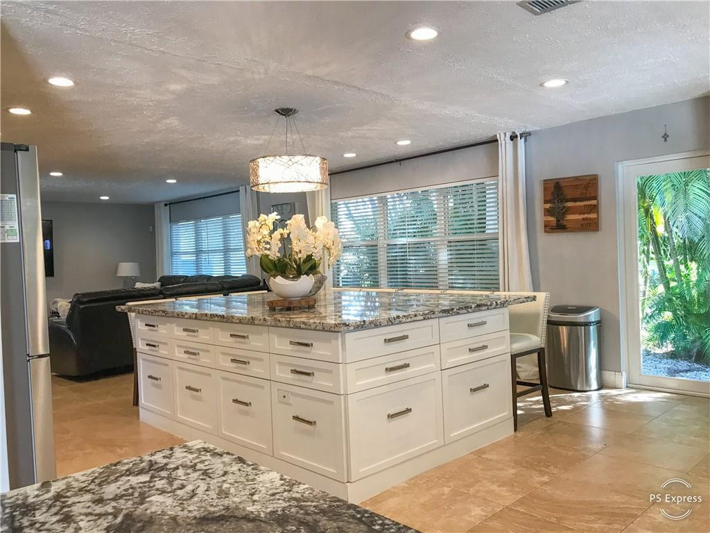 5521 Southwest 195th Terrace Southwest Ranches, FL 33332 - Photo 8 of 25 Photo 8