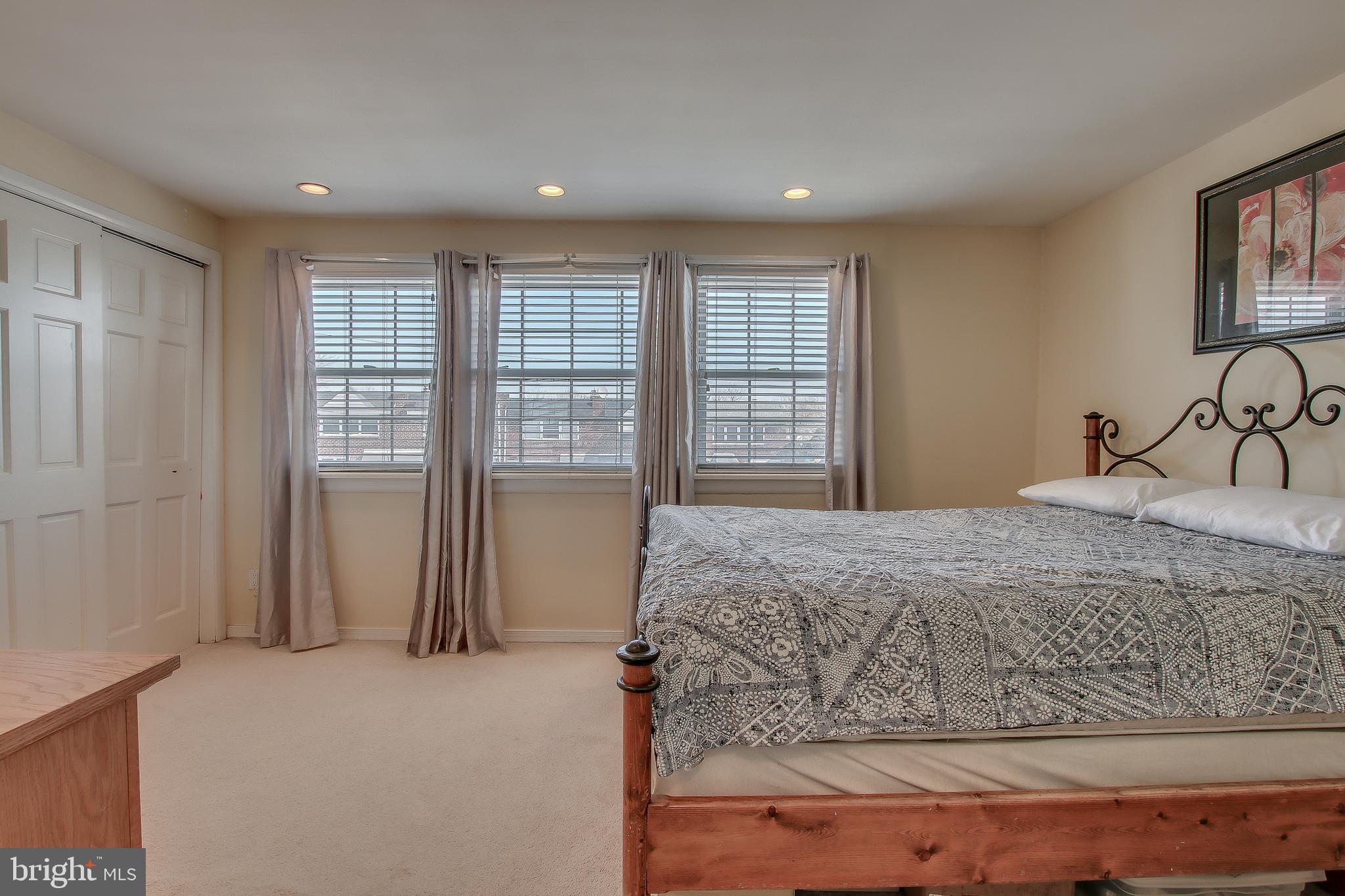 3126 Birch Road Philadelphia, PA 19154 - Photo 11 of 21 Master Bedroom