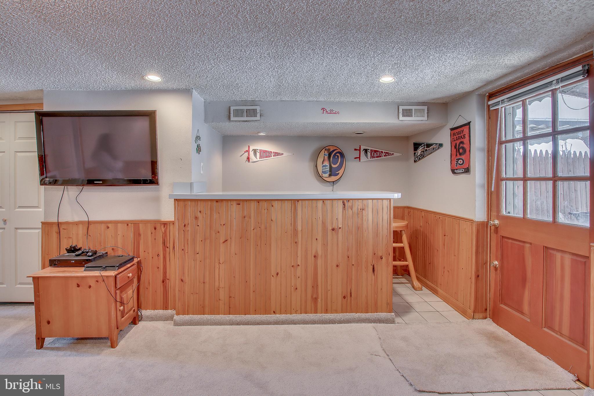 3126 Birch Road Philadelphia, PA 19154 - Photo 17 of 21 Basement Bar Area