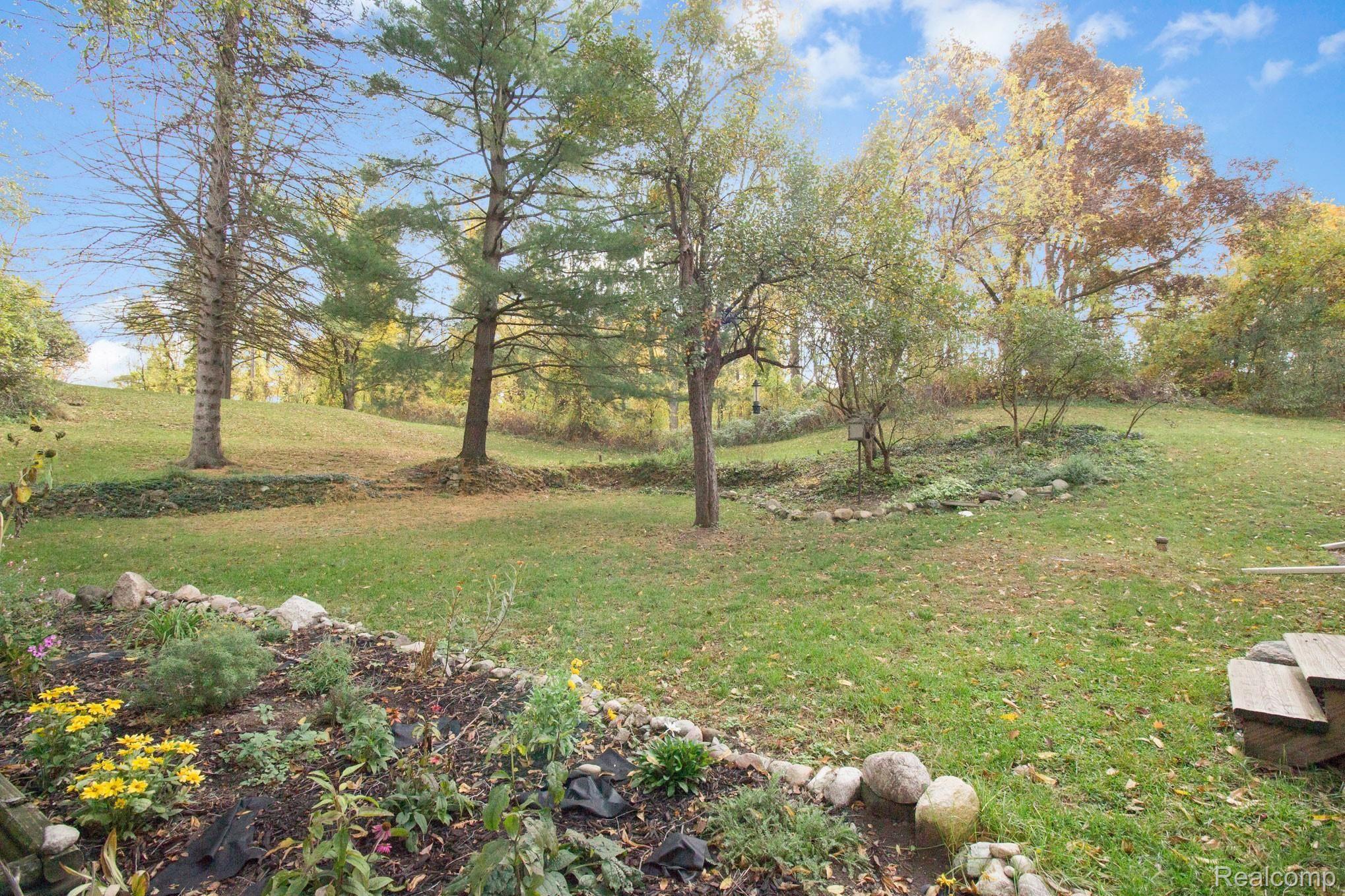 8394 Parshallville Road Fenton, MI 48430 - Photo 33 of 35 IMG_4922.jpg