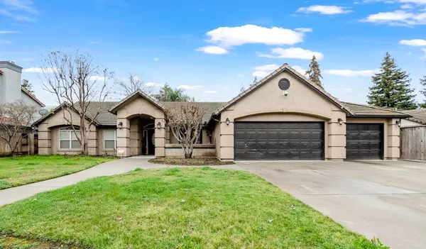 $660,000 | 5417 West Buena Vista Avenue, Visalia, CA 93291