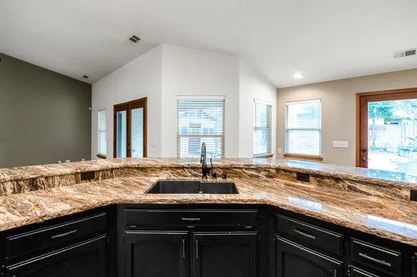 $660,000 | 5417 West Buena Vista Avenue, Visalia, CA 93291