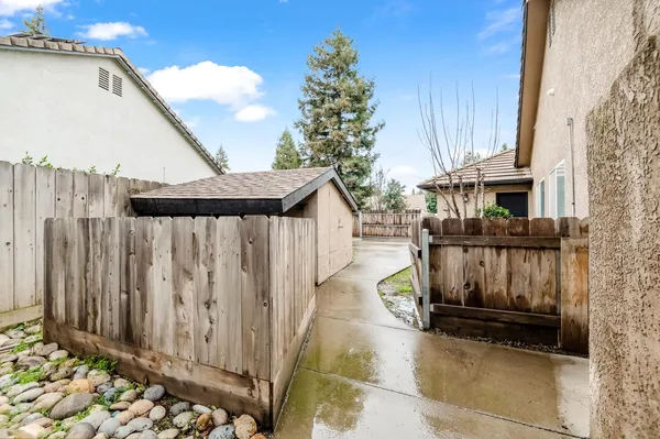 $660,000 | 5417 West Buena Vista Avenue, Visalia, CA 93291