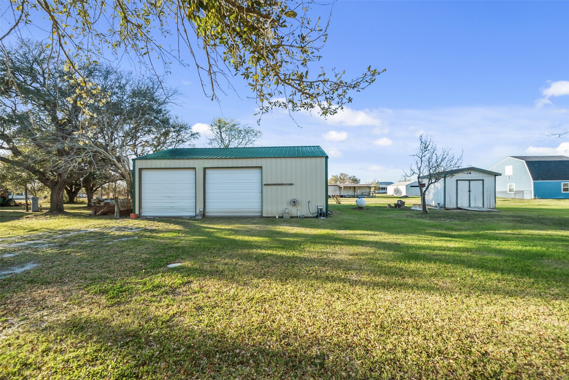 409 Lewis Street Matagorda, TX 77457 - Photo 5 of 35