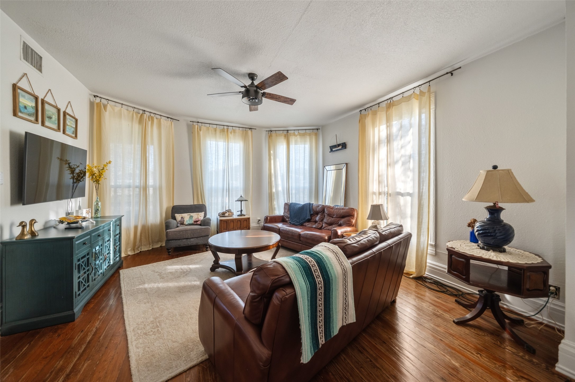 409 Lewis Street Matagorda, TX 77457 - Photo 8 of 35