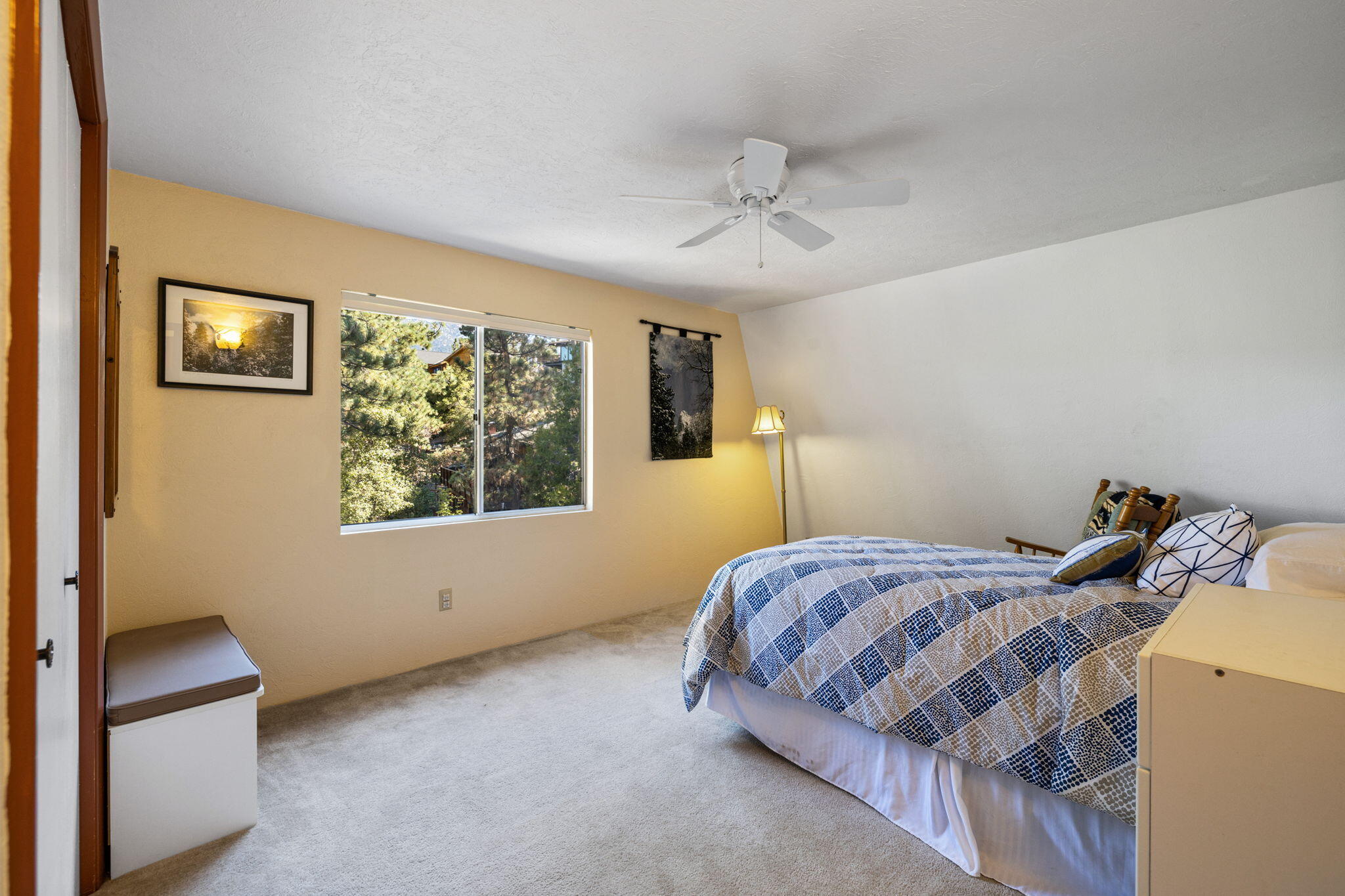 54370 Valley-View Idyllwild, CA 92549 - Photo 21 of 35 a bedroom with a bed and a window