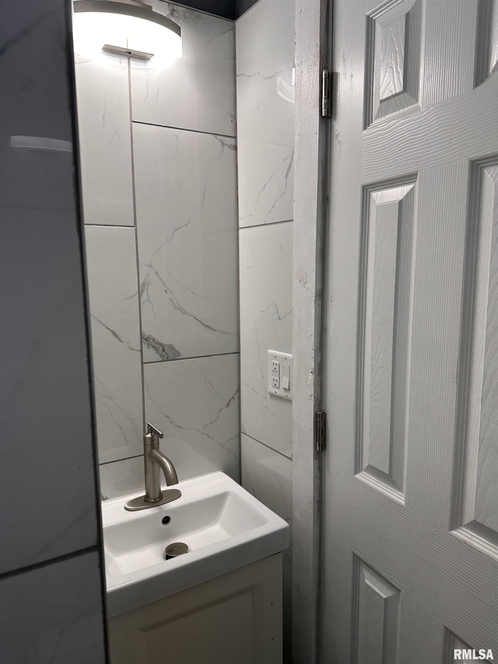 913 South 8th Street Springfield, IL 62703 - Photo 26 of 27