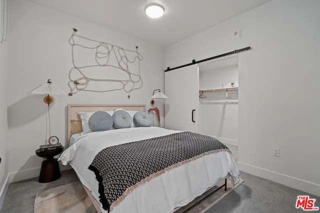 $2,559 | 250 East Broadway, Unit 715, Long Beach, CA 90802