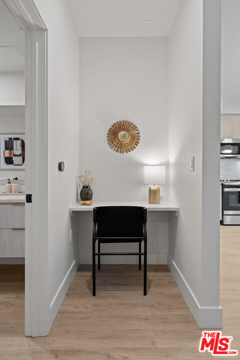 250 East Broadway, Unit 715 Long Beach, CA 90802 - Photo 41 of 44 a view of workspace with lounge chair