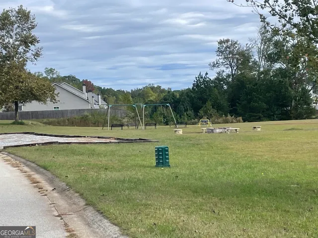 a back yard of a house