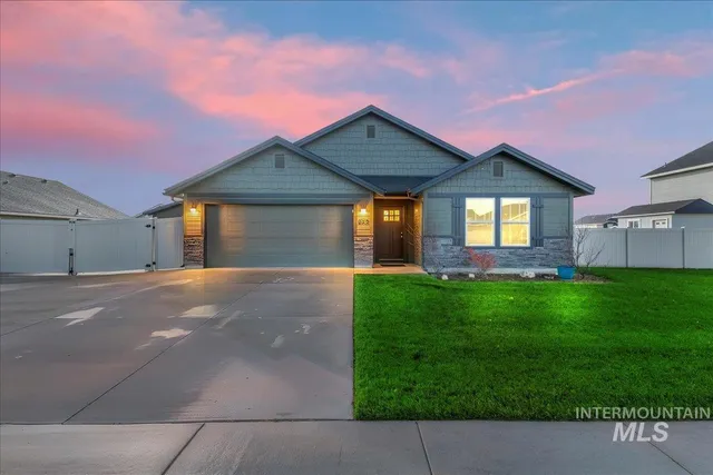 $429,900 | 625 Southwest Inby St Mountain, Mountain Home, ID 83647