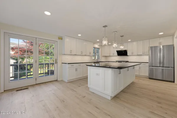 $8,200 | 38 Sheep Hill Road, Riverside, CT 06878
