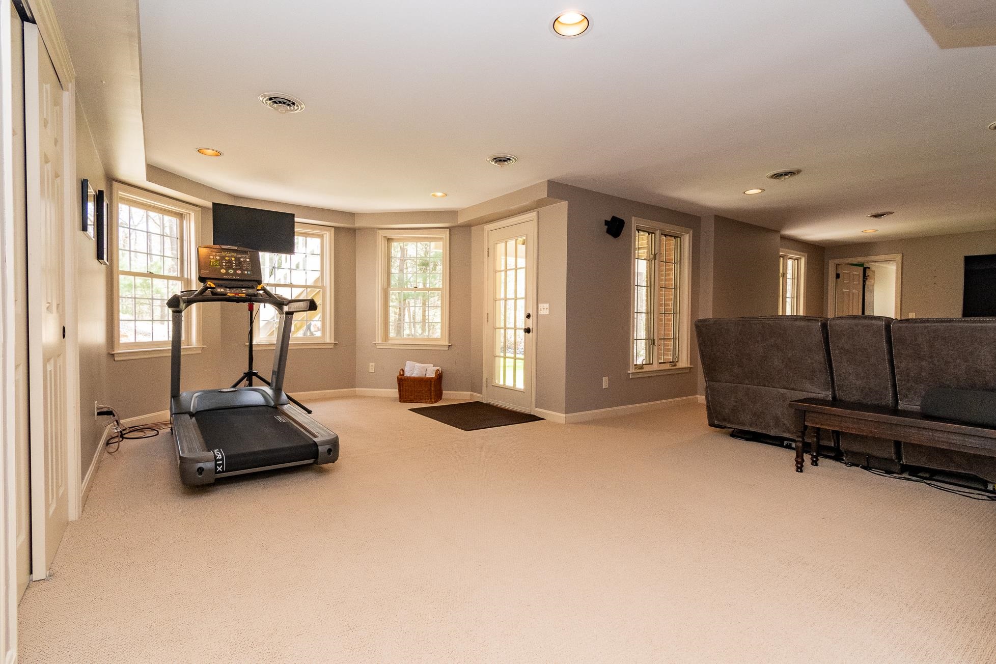 50 Newfane Road Bedford, NH 03110 - Photo 48 of 60 Gallery Image 48