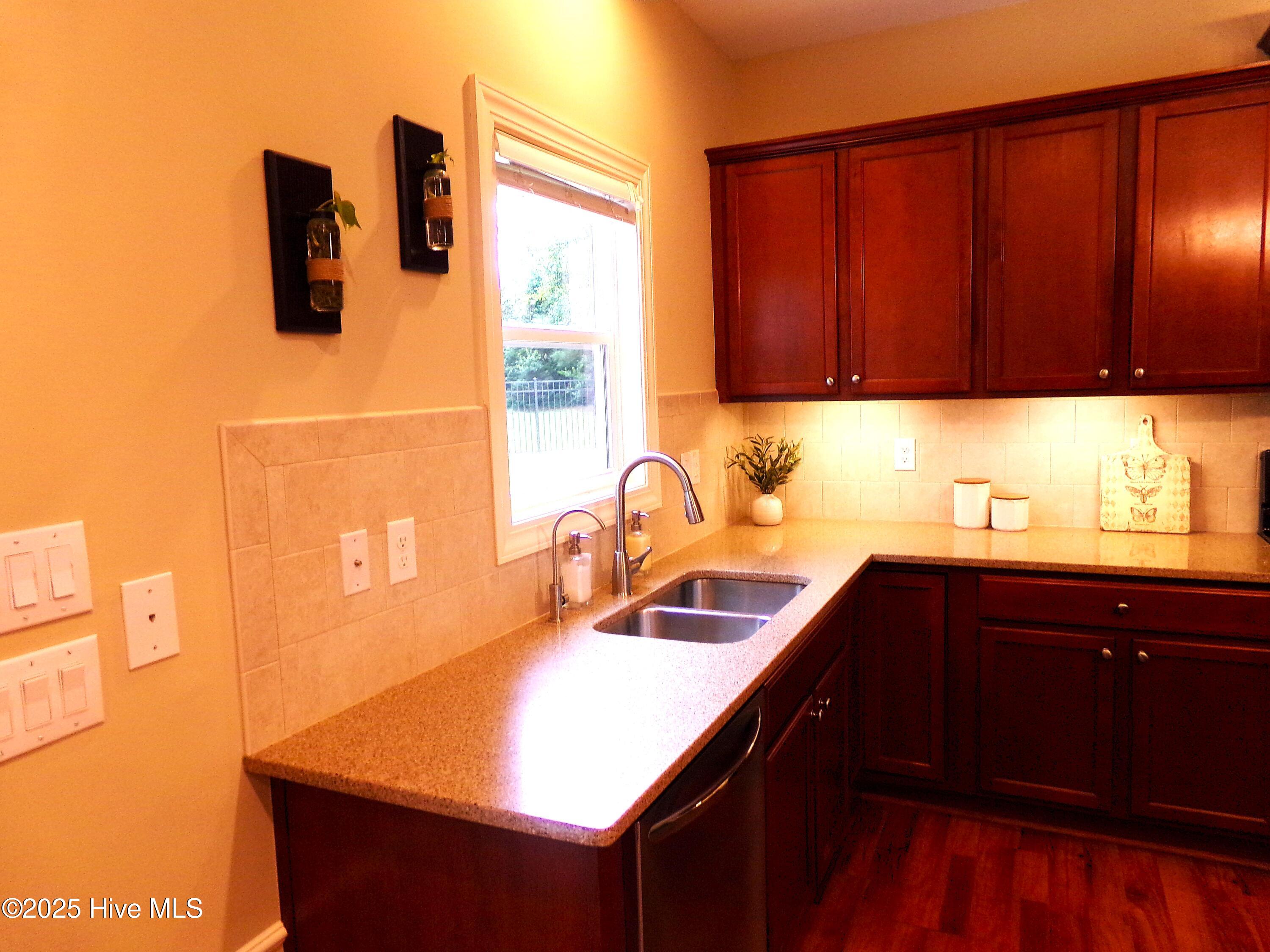 141 Pine Cove Road New Bern, NC 28562 - Photo 16 of 53 141 Pine Cove - Kitchen 2