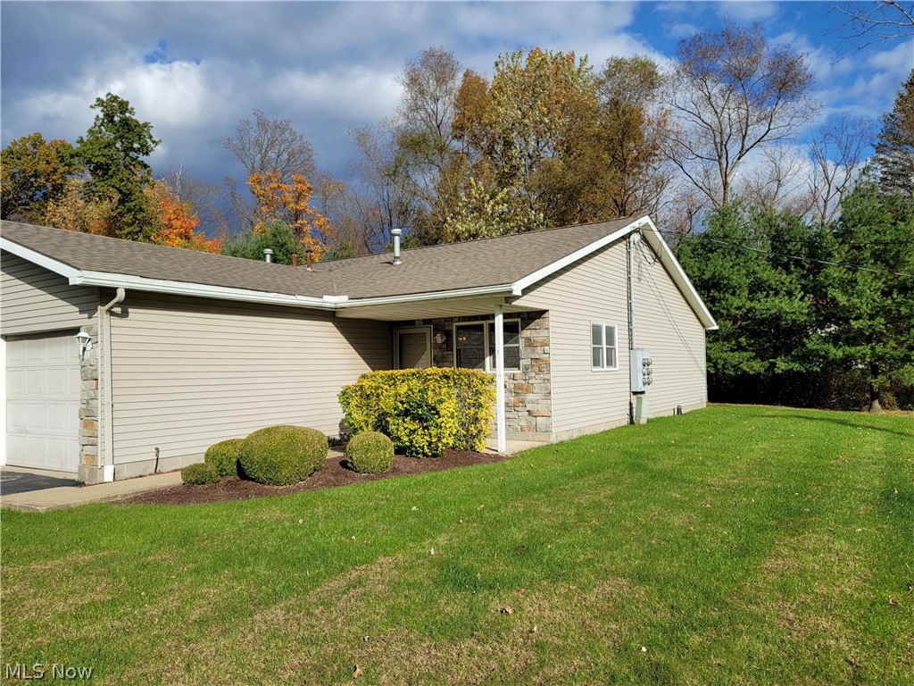 348 Mathews Road, Unit 1 Youngstown, OH 44512 - Photo 6 of 27 Gallery Image 6