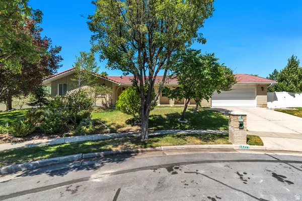 $985,000 | 1602 Nicklaus Circle, Sandy, UT 84092