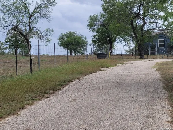 $580,000 | 11-acres Dowdy, Seguin, TX 78155
