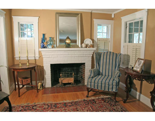 487 Hudson Road Sudbury, MA 01776 - Photo 2 of 12 Gallery Image 2