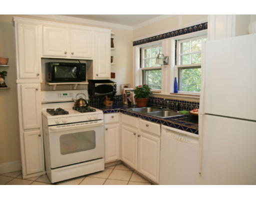 487 Hudson Road Sudbury, MA 01776 - Photo 5 of 12 Gallery Image 5