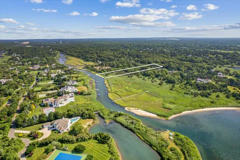 $2,400,000 | 27 Jagger Lane, Westhampton, NY 11977