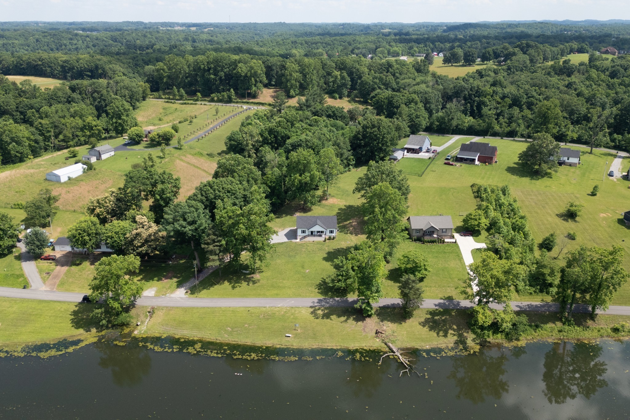 926 Lake Road Westmoreland, TN 37186 - Photo 12 of 63 Gallery Image 12